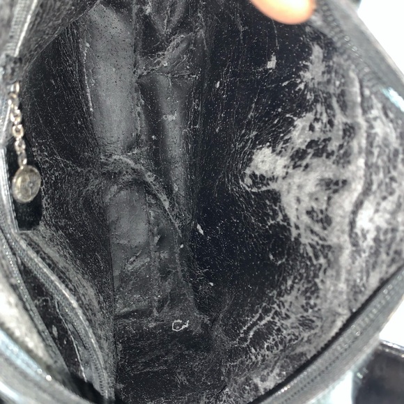 💥AUTH💥 GUCCI GG Logo Patent Leather Handbag Black Medium - Picture 9 of 12